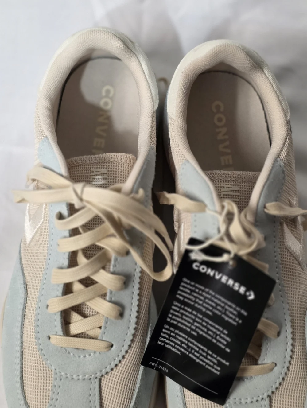 Converse Run Star Trainer With Classic Star Chevron Logo Womens Size 9 Mens 7.5